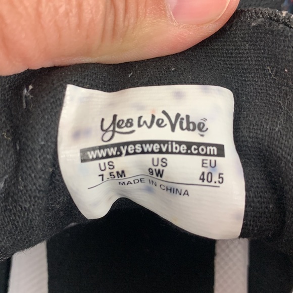 Yes We Vibe low top sneakers - Picture 10 of 13